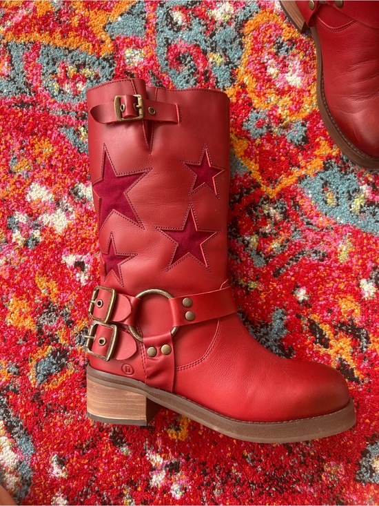 dingo Shoes - NEVER WORN Women's Red Star-Accent Leather Mid-Calf Boots
